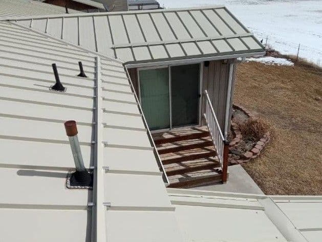 metal-roof-installation.jpg